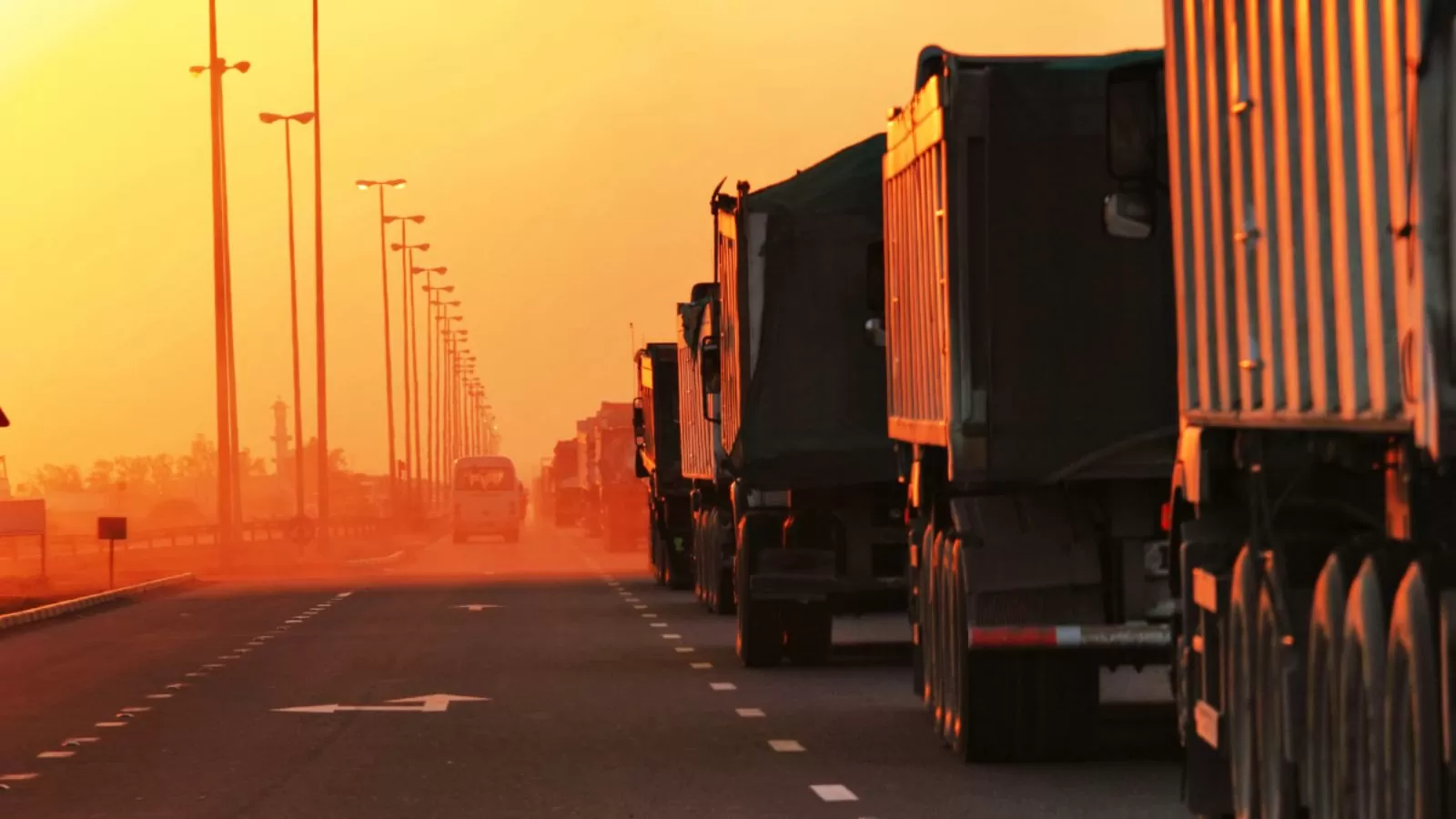 Reforma tributária muda custos do transporte de cargas, avalia SETCEPAR