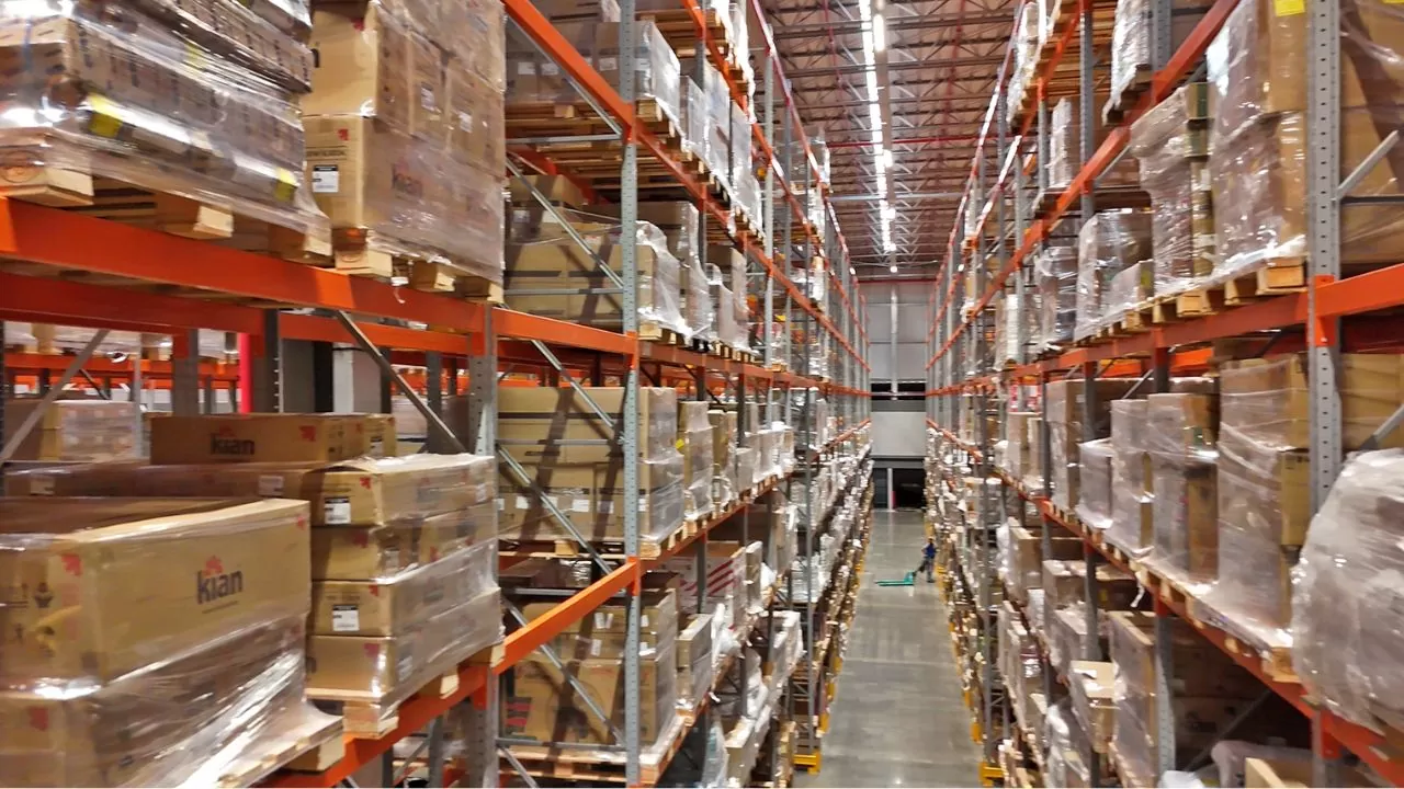 CD possui capacidade para mais de 22 mil posições CD possui capacidade para mais de 22 mil posições