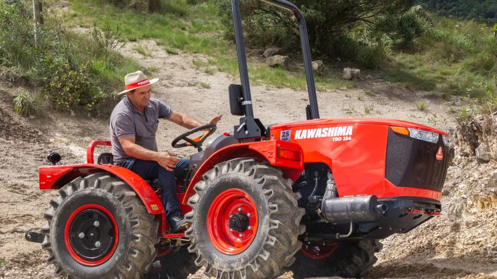Kawashima apresenta novos equipamentos agrícolas compactos na Agrishow
