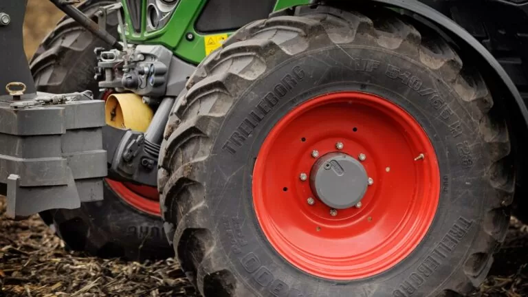 Trelleborg amplia linha de pneus agrícolas no Brasil durante a Agrishow 2026