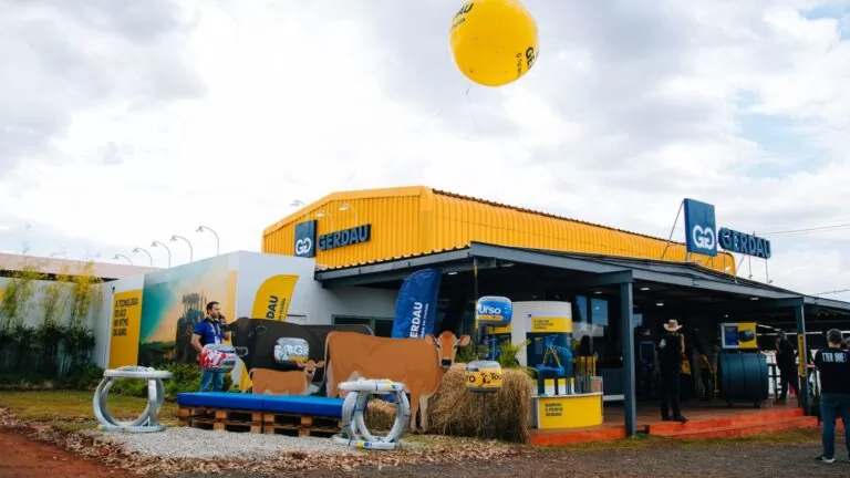 Gerdau apresenta soluções para máquinas agrícolas na Agrishow 2026