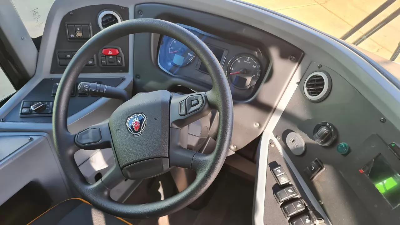 Painel do Scania K 340C A6X2/2 NB Euro 6 Painel do Scania K 340C A6X2/2 NB Euro 6
