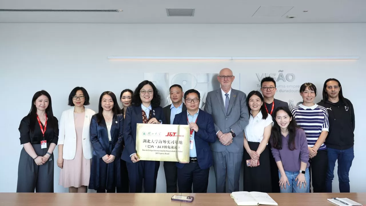 Universidade de Hubei, da China, formará profissionais para a J&T Express