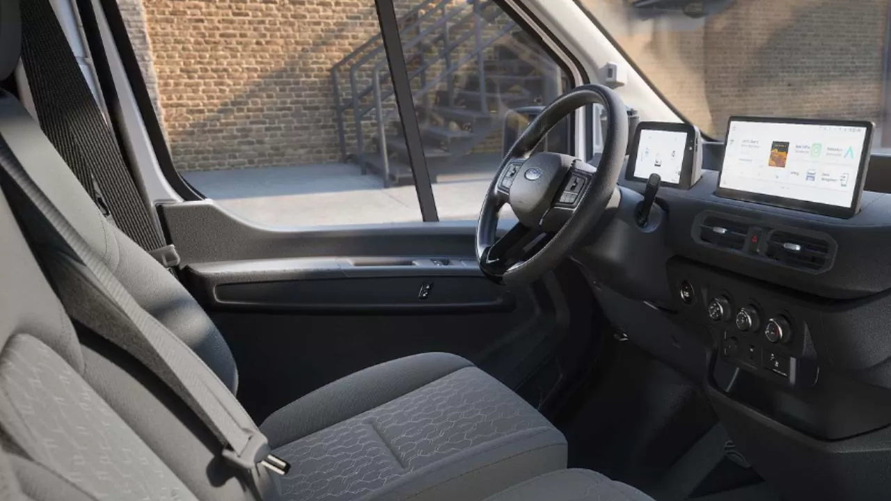 Cabine da Ford Transit City Cabine da Ford Transit City
