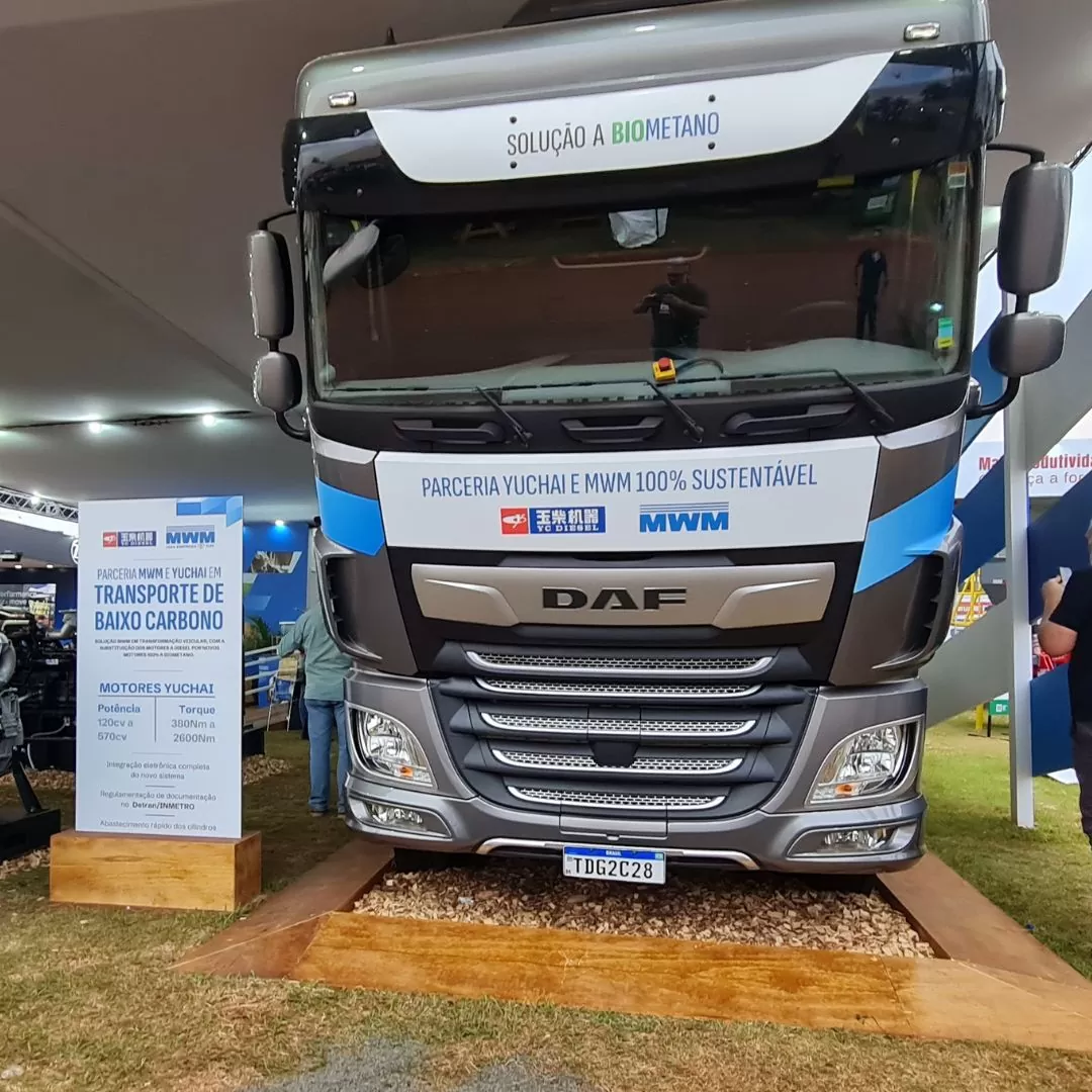 DAF XF com motor MWM Yuchai de 570 cv a gás DAF XF com motor MWM Yuchai de 570 cv a gás