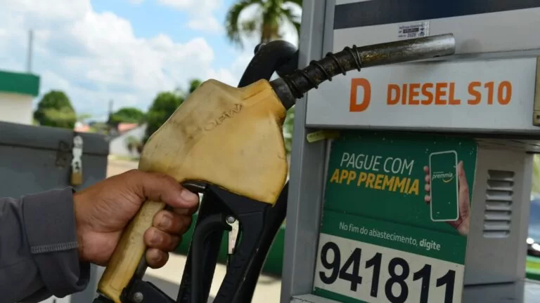 Apesar de recuo, Diesel S10 ainda acumula alta que esmaga setor