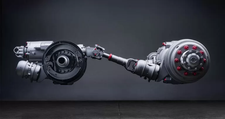 Regeneração de energia e mais espaço para baterias impulsionam avanço dos eixos elétricos