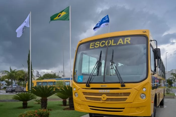 ENTREGA DE NOVO LOTE PARA O CAMINHO DA ESCOLA2 IVECO BUS entrega 308 ônibus escolares do programa Caminho da Escola