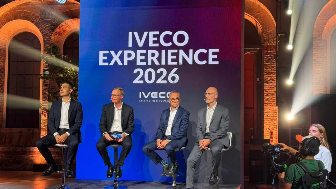 IMAGEM PARA DISCOVERY 2026 07 13T195800.499 Desde a esquerda: Domenico Nucera, CEO Olof Persson, Luca Sra e Marco Liccardo
