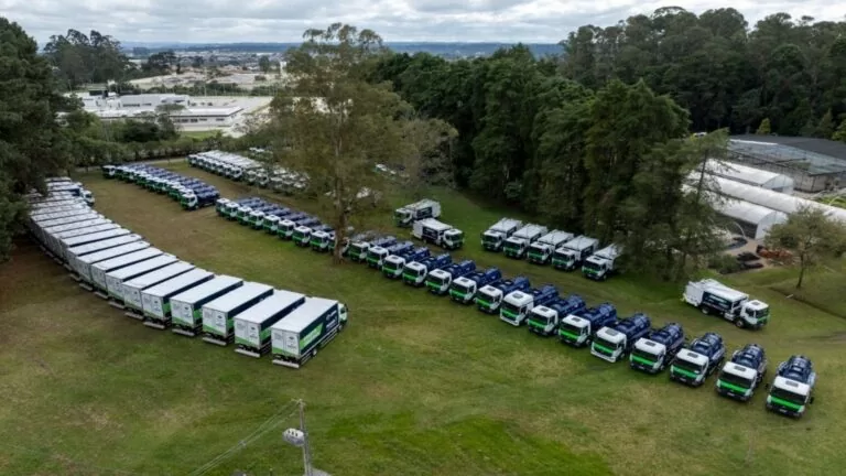 Mercedes-Benz Atego é entregue ao Paraná para ampliar ações em mais de 100 municípios