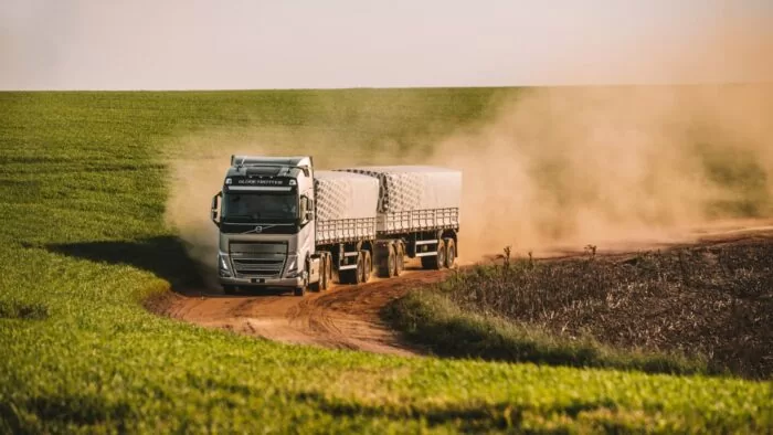 Transporte de Cargas no Paraná: Como o Agronegócio Impulsiona a Demanda e Eleva o Valor do Frete
