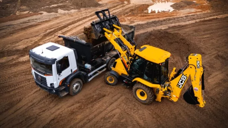 JCB 3CX Plus