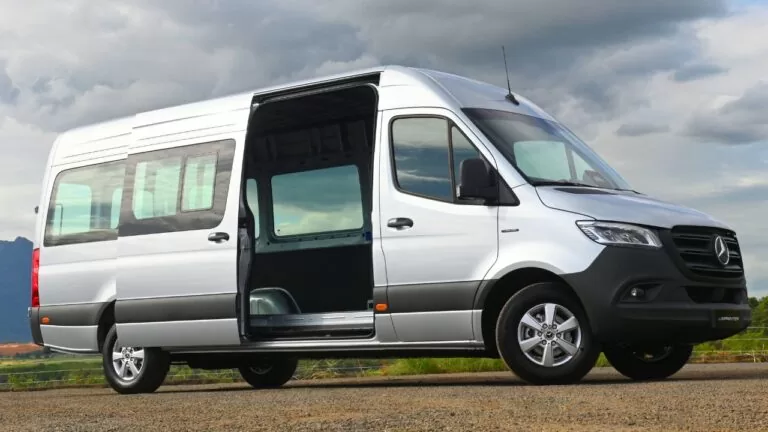 Mercedes Benz eSprinter 420 Furgão Vidrado
