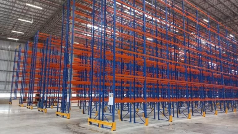 Penske Logistics Cajamar armazém multiclientes