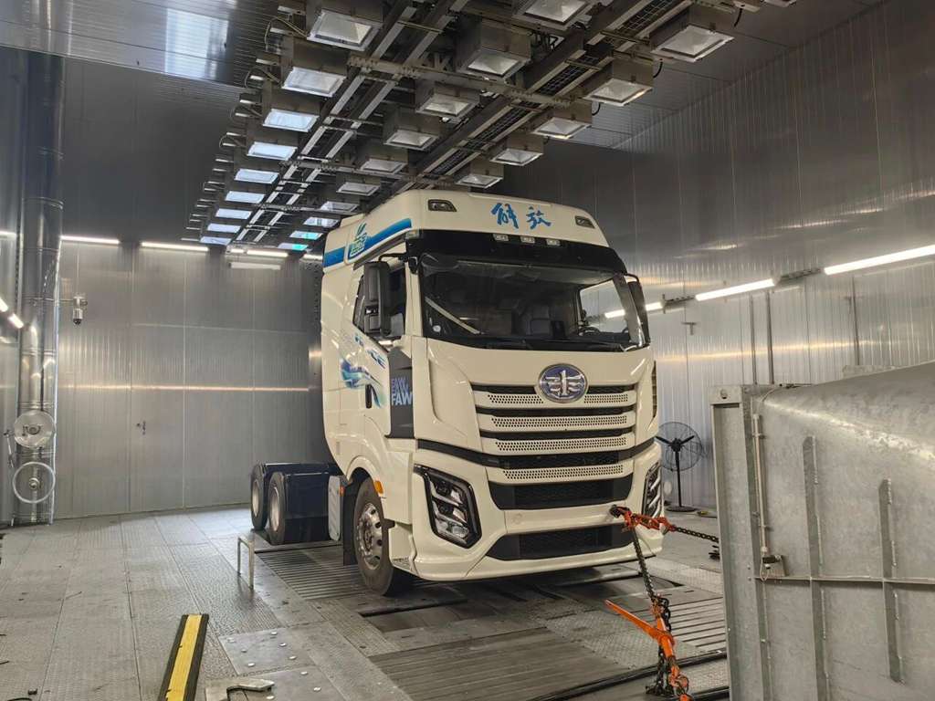 China evolui motor a hidrogênio para caminhões pesados