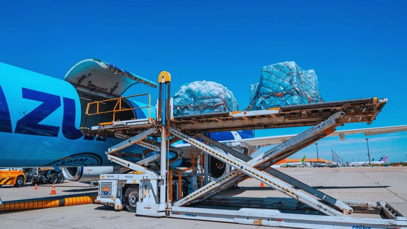 Azul Logística amplia operação internacional com nova rota de cargas para o Peru