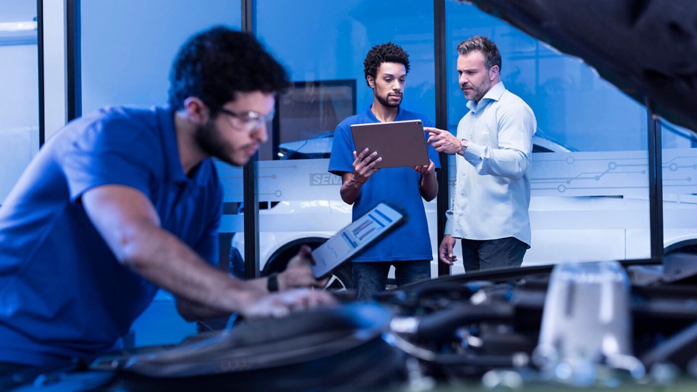 Ford lança curso gratuito para formar técnicos em veículos híbridos e elétricos