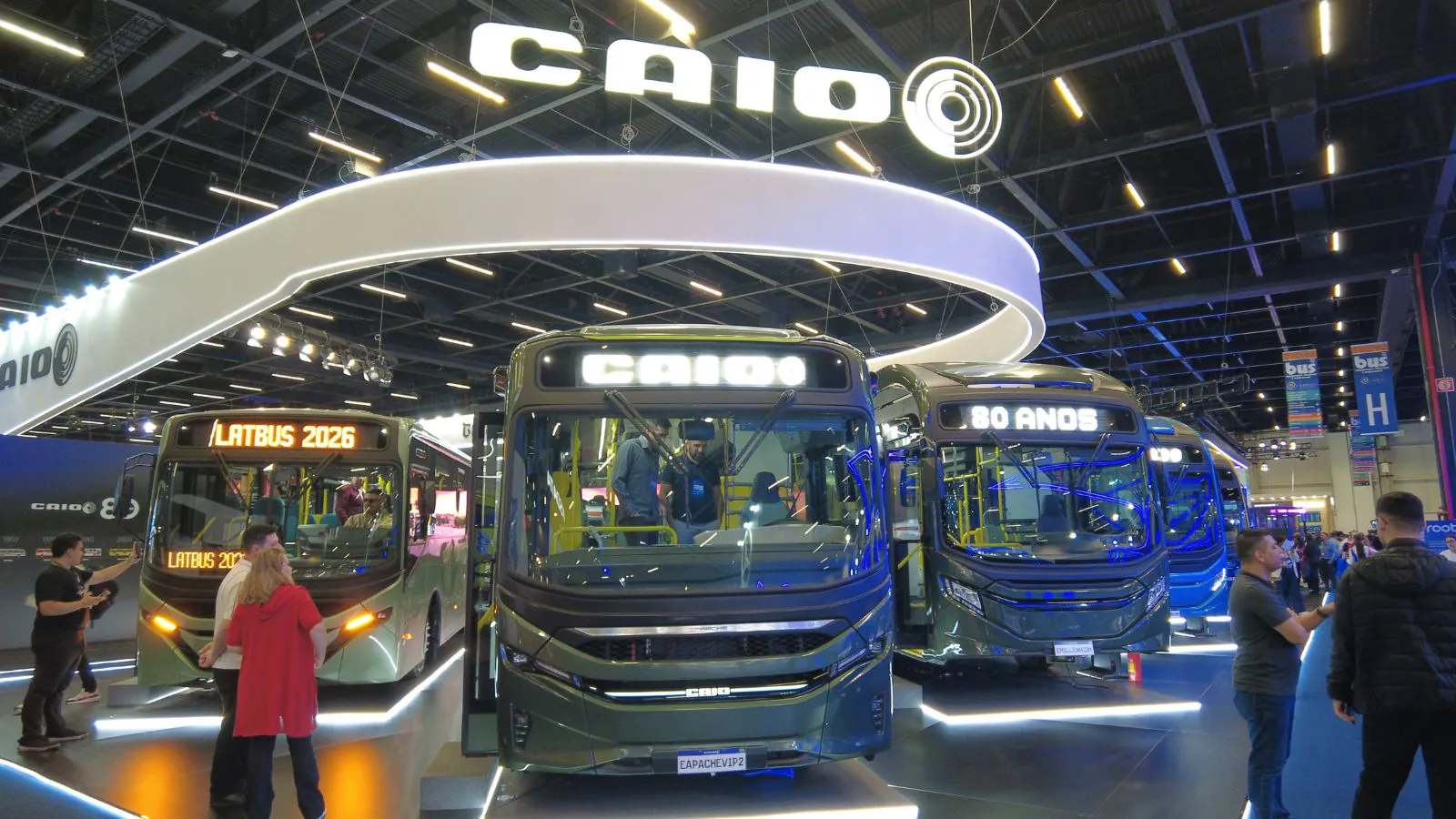 Caio apresenta portfólio de ônibus urbanos e celebra 80 anos na Lat.Bus 2026