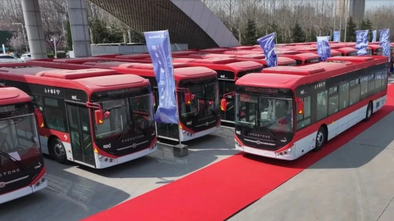 Em 2025, a Zhongtong exportou 895 ônibus para o Chile Em 2025, a Zhongtong exportou 895 ônibus para o Chile