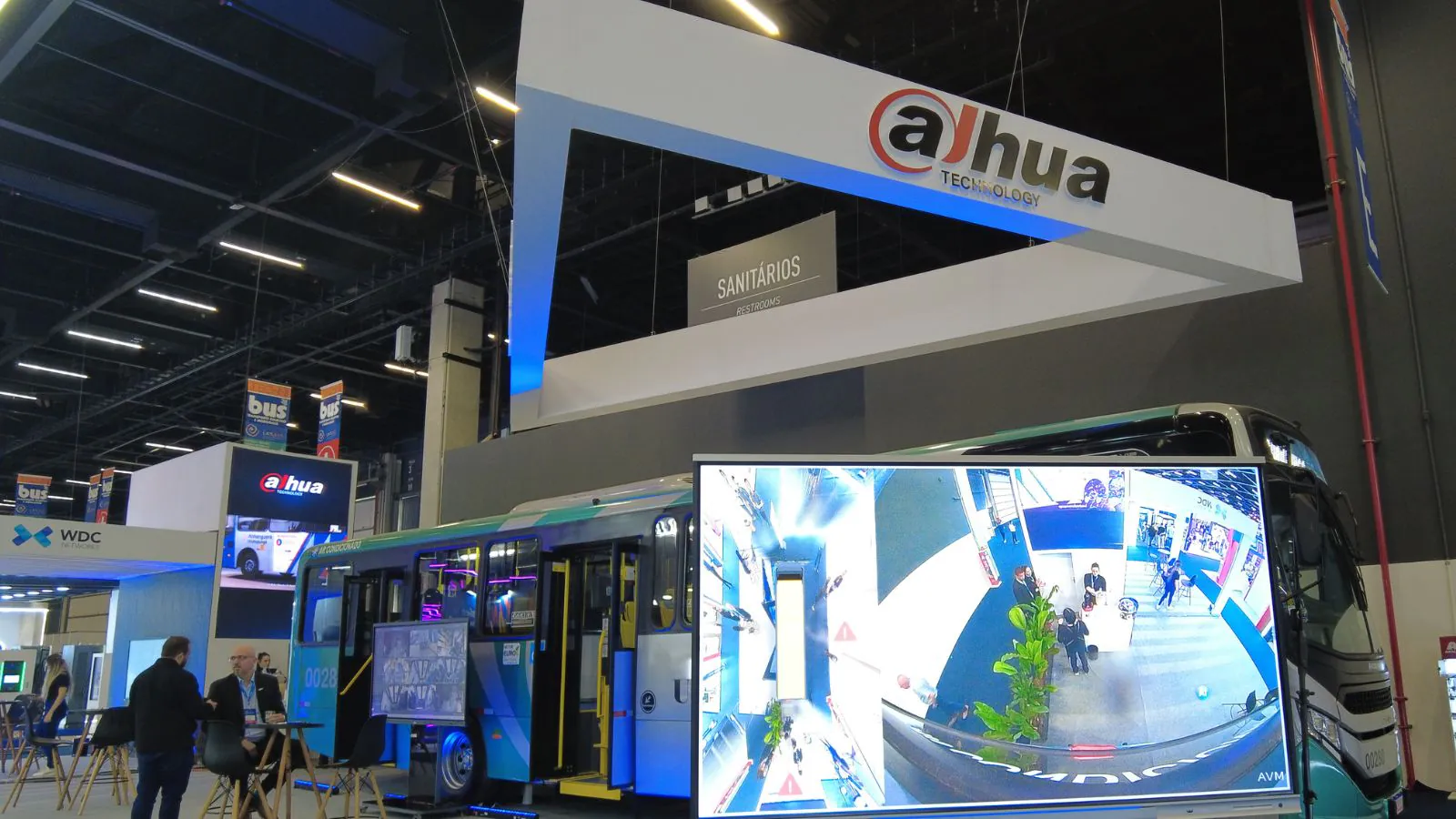 Dahua e WDC apresentam sistema de segurança embarcada com IA para ônibus na Lat.Bus 2026