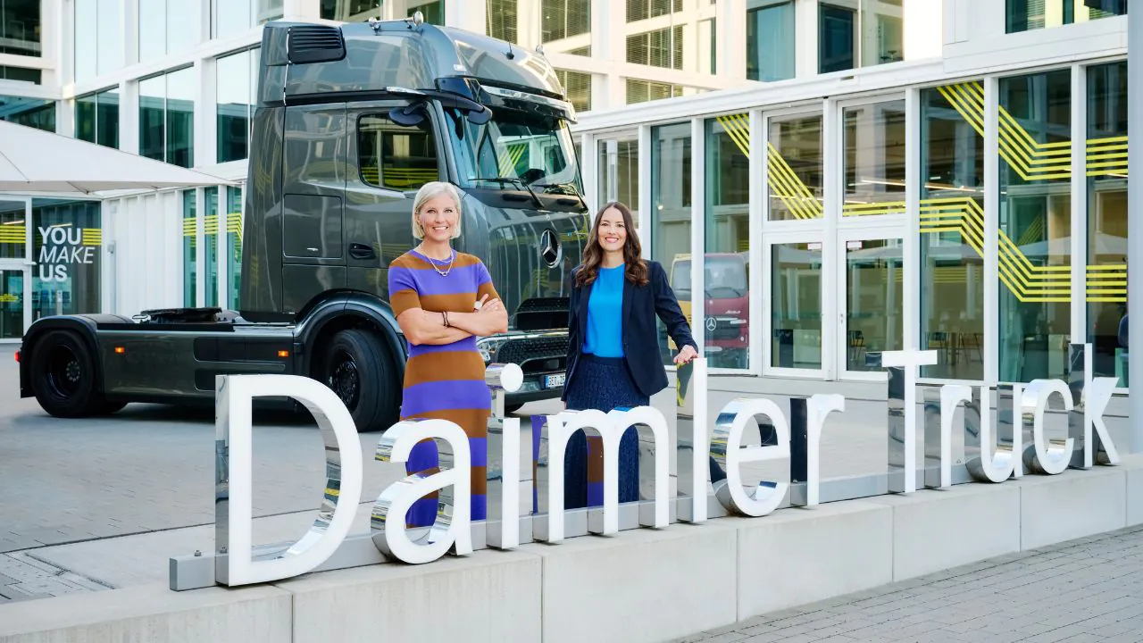 Karin Rådström, President and CEO of Daimler Truck and Eva Scherer, CFO of Daimler Truck