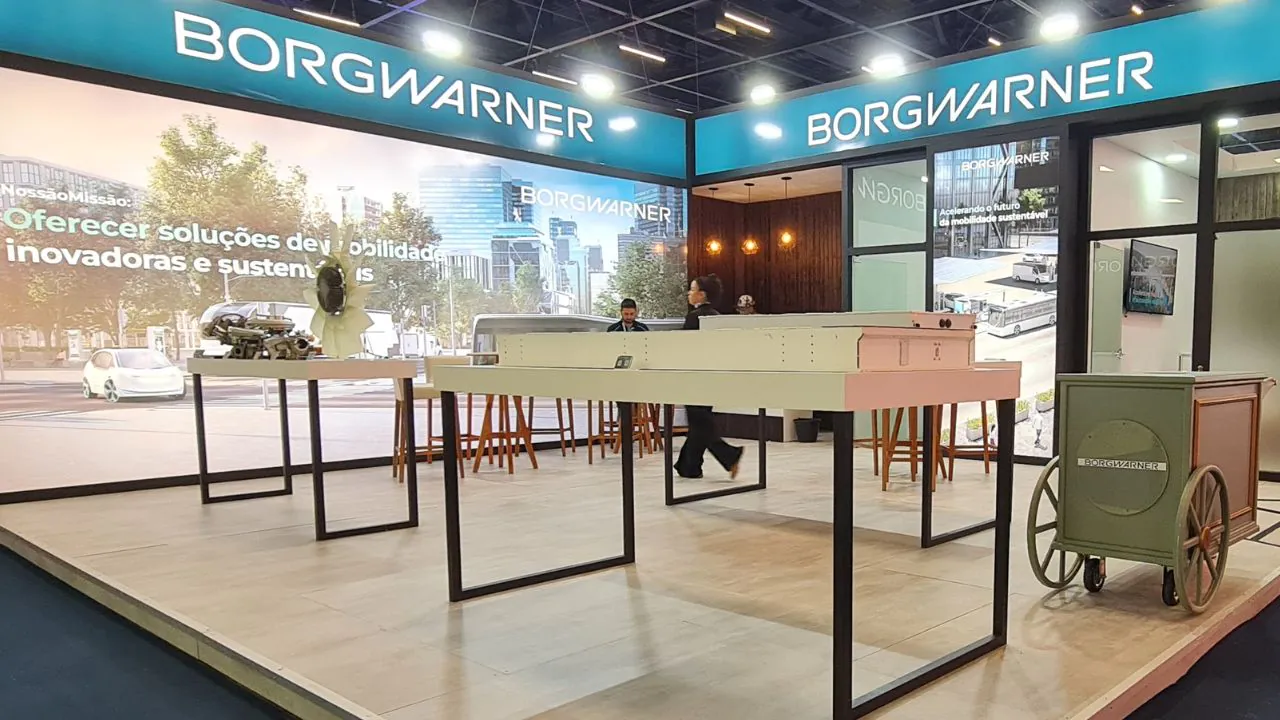 Os packs de baterias de LFP e NMC da BorgWarner foram apresentados durante a Lat.Bus 2026 Os packs de baterias de LFP e NMC da BorgWarner foram apresentados durante a Lat.Bus 2026