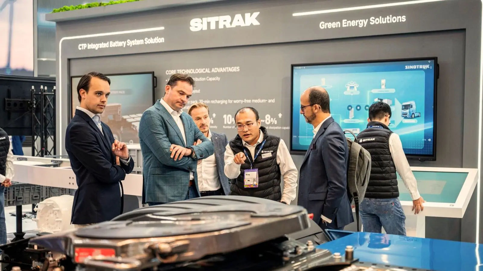 Shandong Heavy Industry apresenta caminhões Sitrak elétricos na IAA 2026