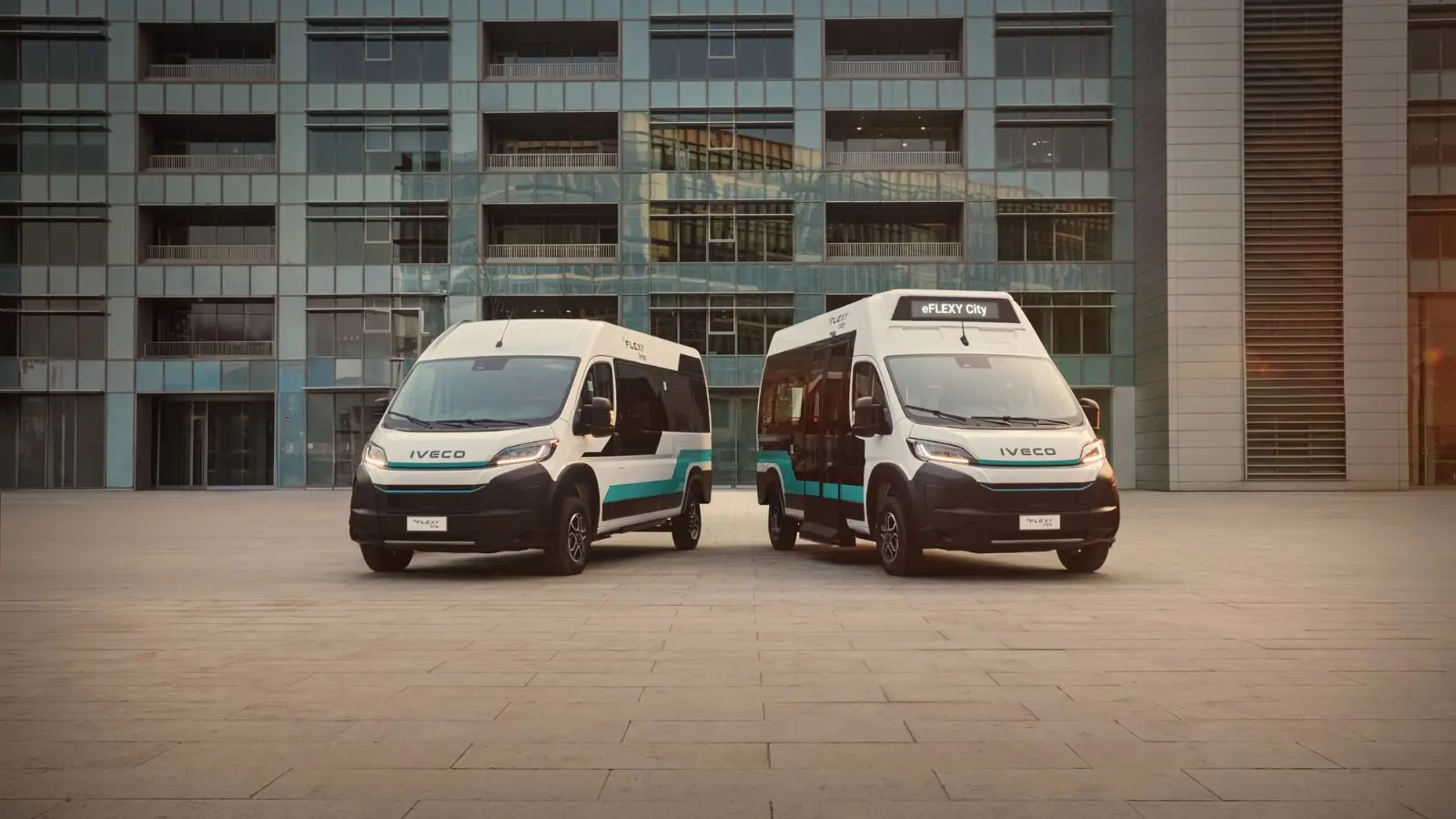 IVECO BUS apresenta minibus elétricos compactos eFLEXY Line e eFLEXY City