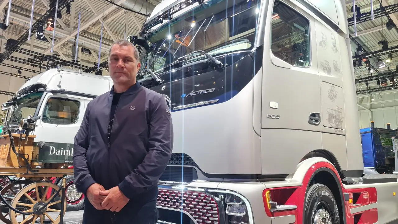 Tilman Morlok, responsável global pelo projeto do eActros 600 na Daimler Truck AG Tilman Morlok, responsável global pelo projeto do eActros 600 na Daimler Truck AG